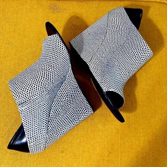 Alexander Wang Black & White Snakeskin Print Open-Toe Wedge Booties Size 36.5 - Picture 5 of 11
